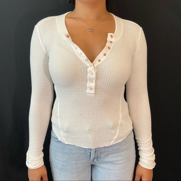 White half button up BBL affect shirt - Picture 2 of 4